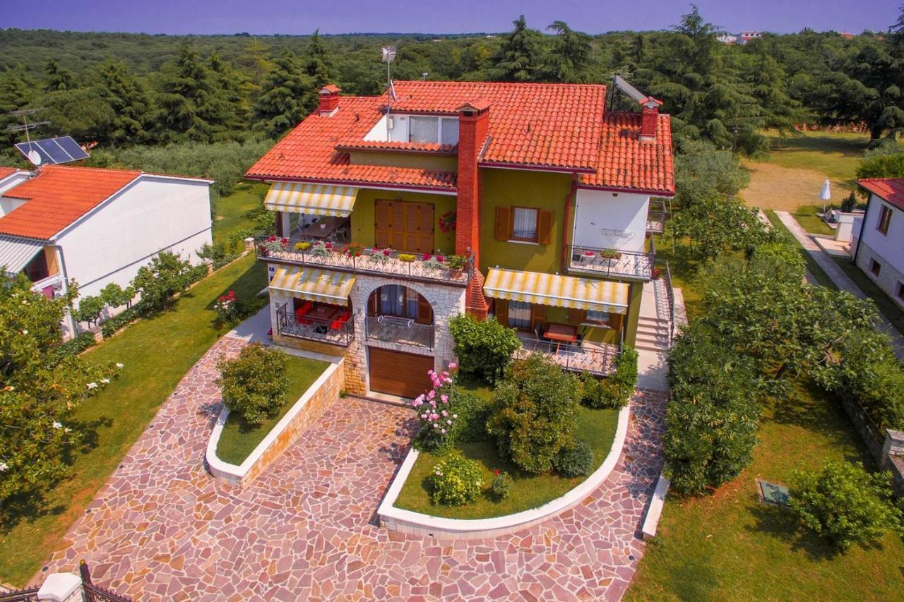 Apartment Complex Silvana Poreč Exterior foto